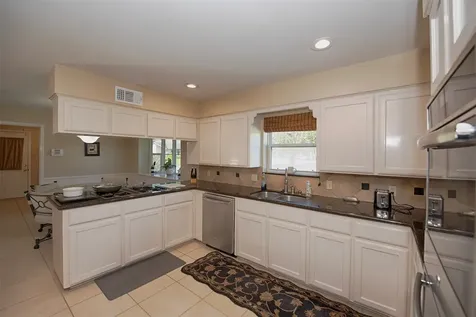 18502 Vinland Drive Nassau Bay TX 77058