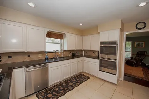 18502 Vinland Drive Nassau Bay TX 77058