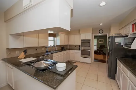18502 Vinland Drive Nassau Bay TX 77058