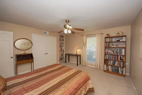 18502 Vinland Drive Nassau Bay TX 77058