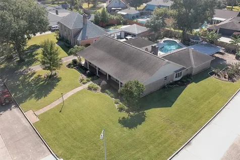 18502 Vinland Drive Nassau Bay TX 77058