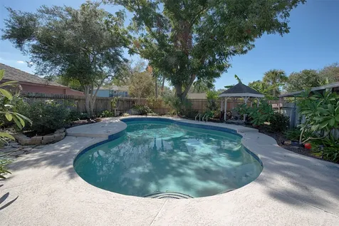 18502 Vinland Drive Nassau Bay TX 77058