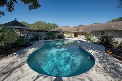 18502 Vinland Drive Nassau Bay TX 77058