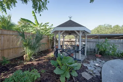 18502 Vinland Drive Nassau Bay TX 77058