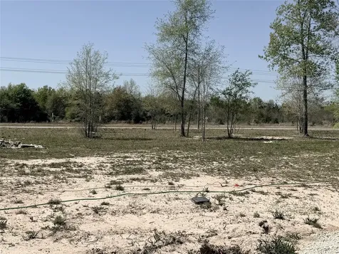 1185 Road 5203 Cleveland TX 77327
