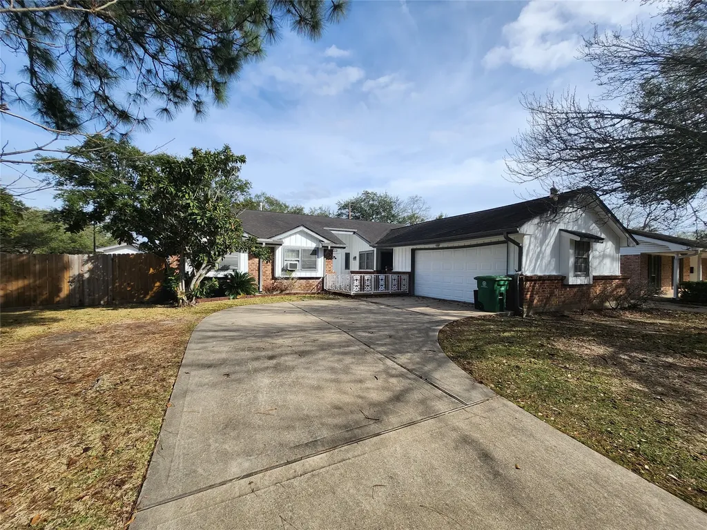 8403 Mullins Drive Houston TX 77096