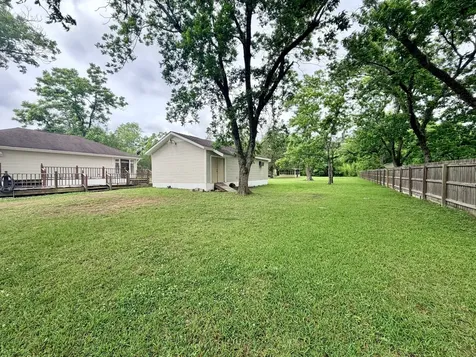 611 Keith Street Kennard TX 75847