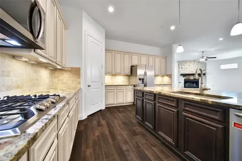 12519 Montclair Landing Court Tomball TX 77375