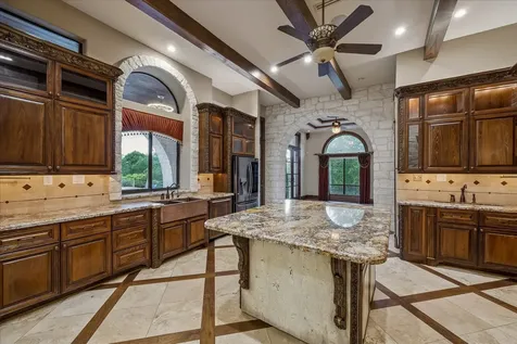 4 Steven Luke Lane Friendswood TX 77546