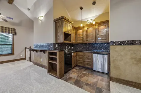 4 Steven Luke Lane Friendswood TX 77546