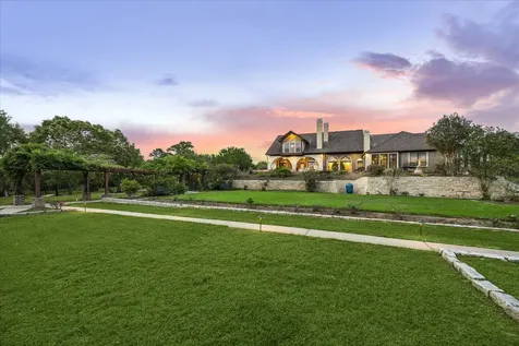 4 Steven Luke Lane Friendswood TX 77546