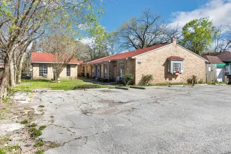 6815 Beachwood Street 1 Houston TX 77021