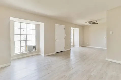 6815 Beachwood Street 1 Houston TX 77021