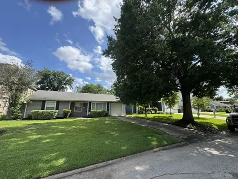1843 Nina Lee Lane Houston TX 77018