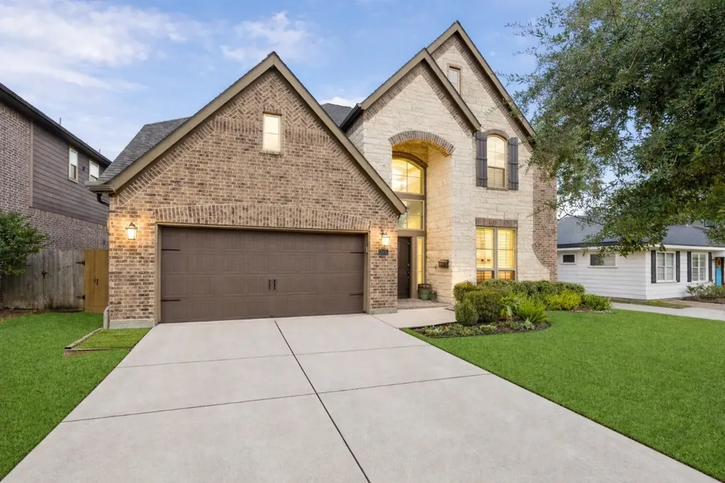 1616 Hewitt Drive Houston TX 77018