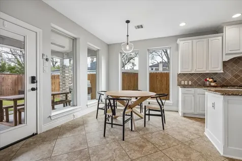 1616 Hewitt Drive Houston TX 77018
