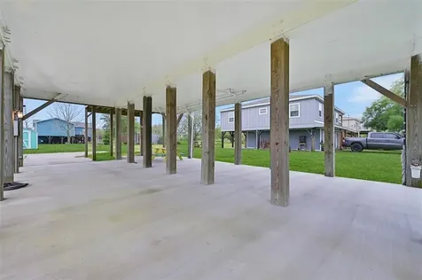 1124 Overton Avenue Port Bolivar TX 77650
