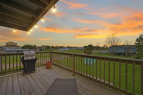 1124 Overton Avenue Port Bolivar TX 77650