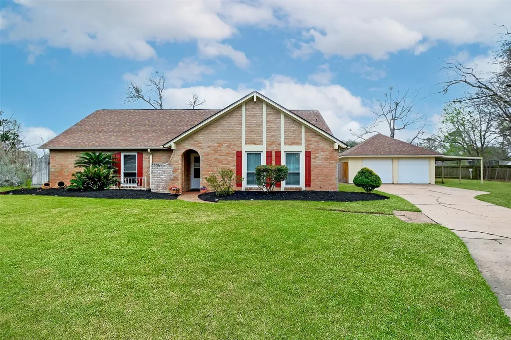 13807 Imperial Court Sugar Land TX 77498
