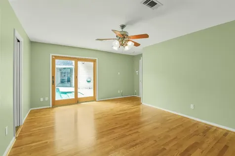 9143 Penn Manor Ct Court Houston TX 77055