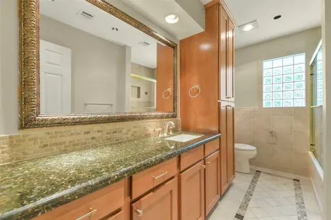 9143 Penn Manor Ct Court Houston TX 77055