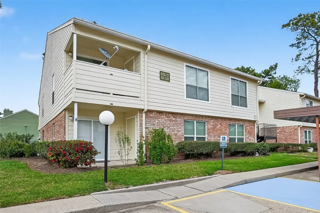 14555 Wunderlich Drive 2208 Houston TX 77069