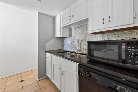 14555 Wunderlich Drive 2208 Houston TX 77069