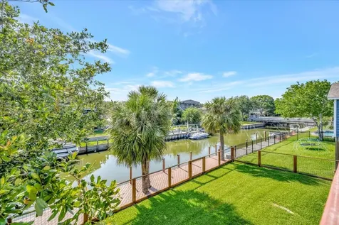 35 Lazy Lane Kemah TX 77565