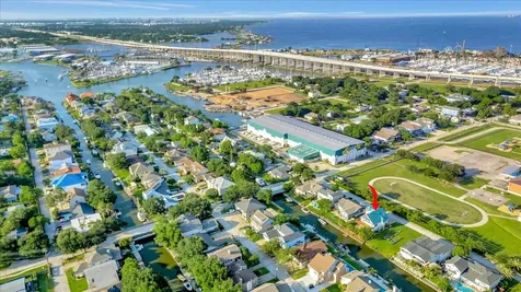 35 Lazy Lane Kemah TX 77565
