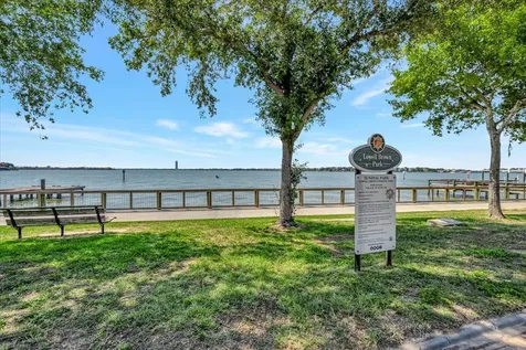 35 Lazy Lane Kemah TX 77565