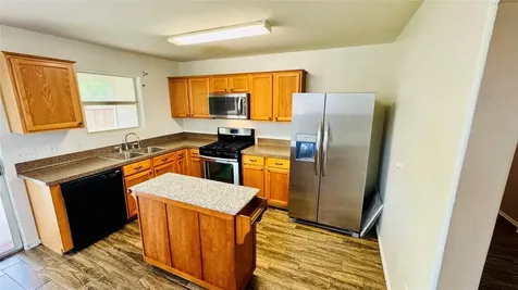 4007 Hunters Ridge Drive Baytown TX 77521