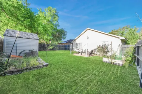 1611 Bob White Street Brookshire TX 77423