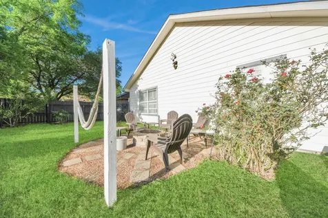 1611 Bob White Street Brookshire TX 77423