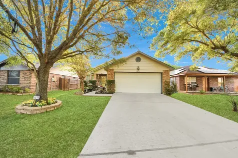 1611 Bob White Street Brookshire TX 77423