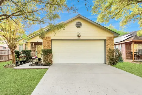 1611 Bob White Street Brookshire TX 77423
