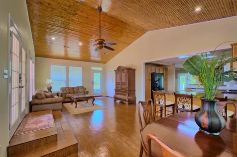 670 Cedar Crest Circle Hemphill TX 75948