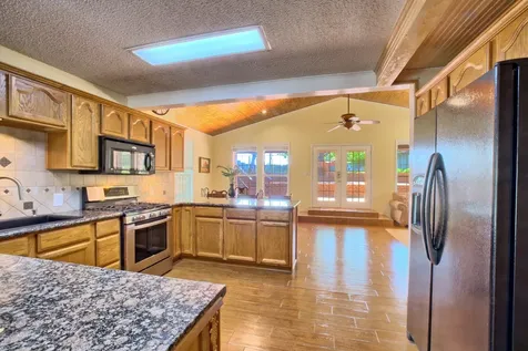 670 Cedar Crest Circle Hemphill TX 75948