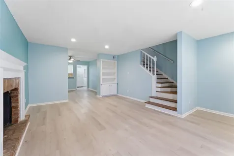 2574 Marilee Lane 39 Houston TX 77057