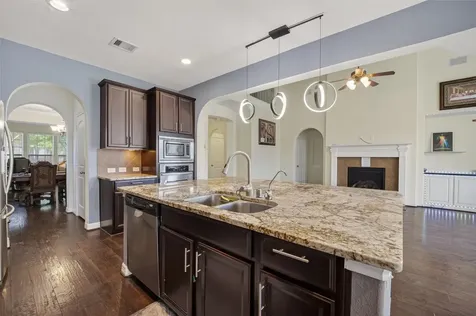 12611 Colonial Glen Court Pearland TX 77584