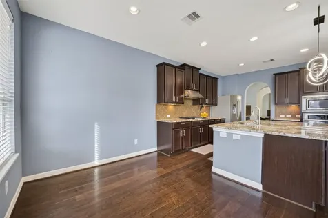 12611 Colonial Glen Court Pearland TX 77584