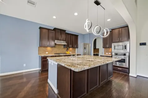 12611 Colonial Glen Court Pearland TX 77584
