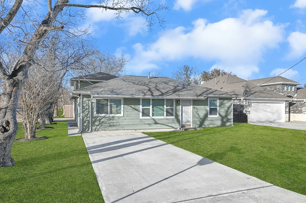 1301 Avenue I South Houston TX 77587