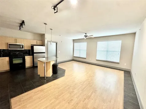 3660 Richmond Avenue 322 Houston TX 77046