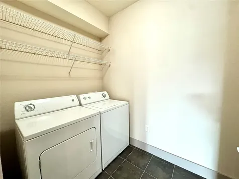 3660 Richmond Avenue 322 Houston TX 77046