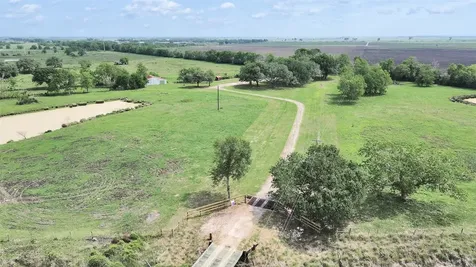 2100 Pine Knoll Road Bay City TX 77414