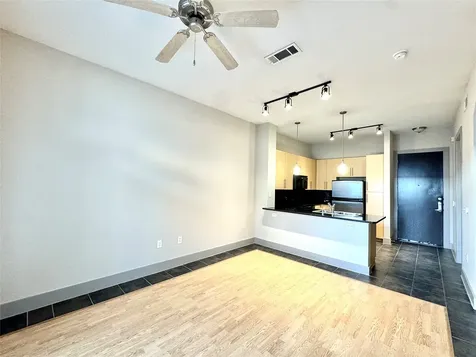 3660 Richmond St Avenue 402 Houston TX 77046
