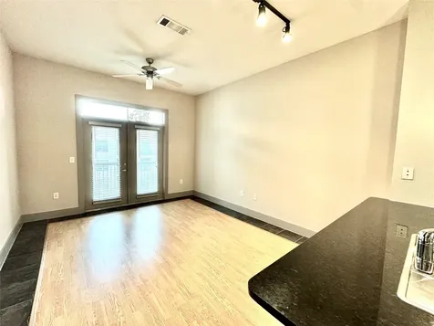 3660 Richmond St Avenue 402 Houston TX 77046