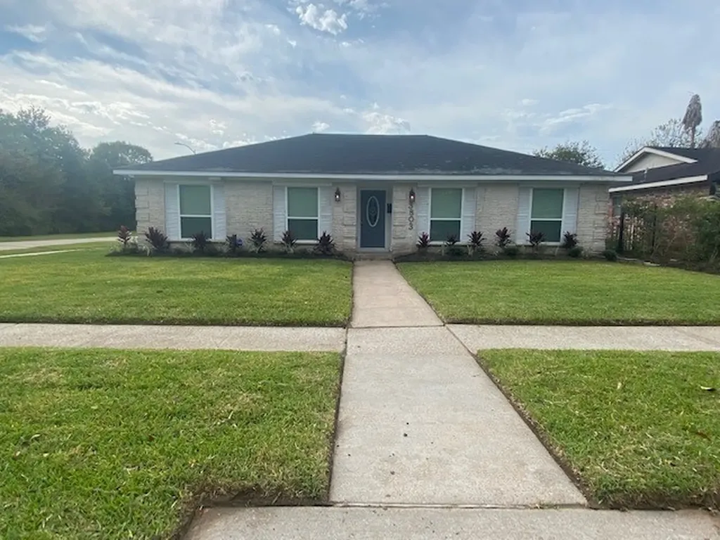 3803 Regency Drive Houston TX 77045