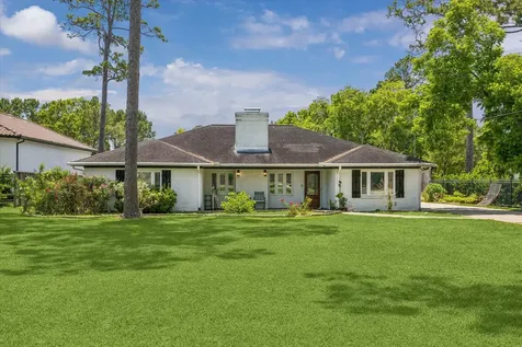 206 Melody Lane Friendswood TX 77546