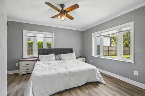 206 Melody Lane Friendswood TX 77546